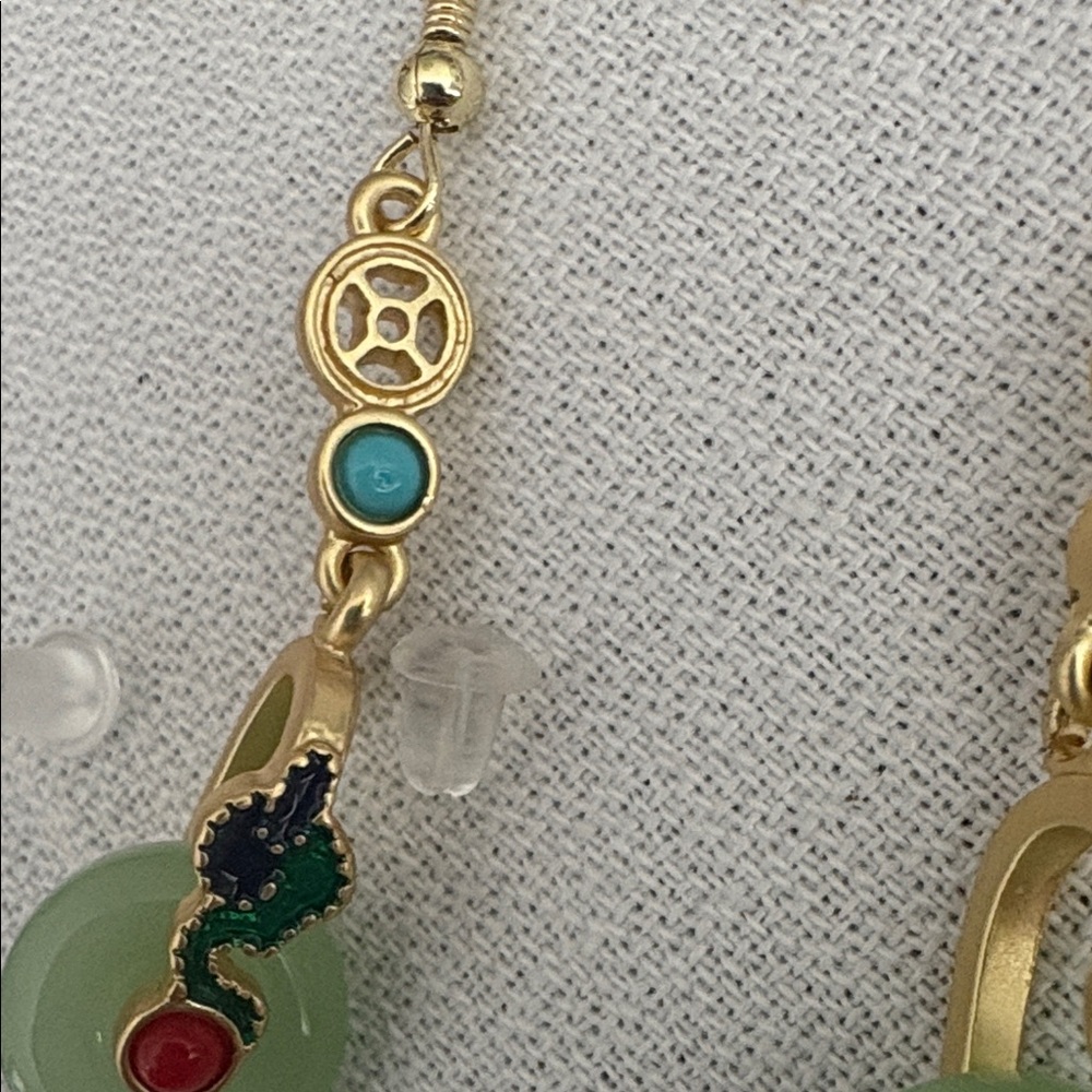 Elegant Gold and Green Earrings - Picture 5 of 6